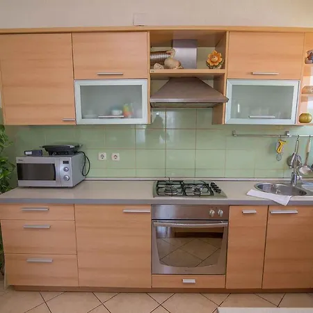 In 35946 Apartment